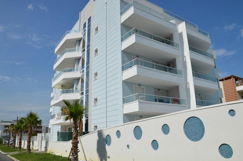 Case Vacanze Blue Bay Resort Розето-дельи-Абруцци Экстерьер фото