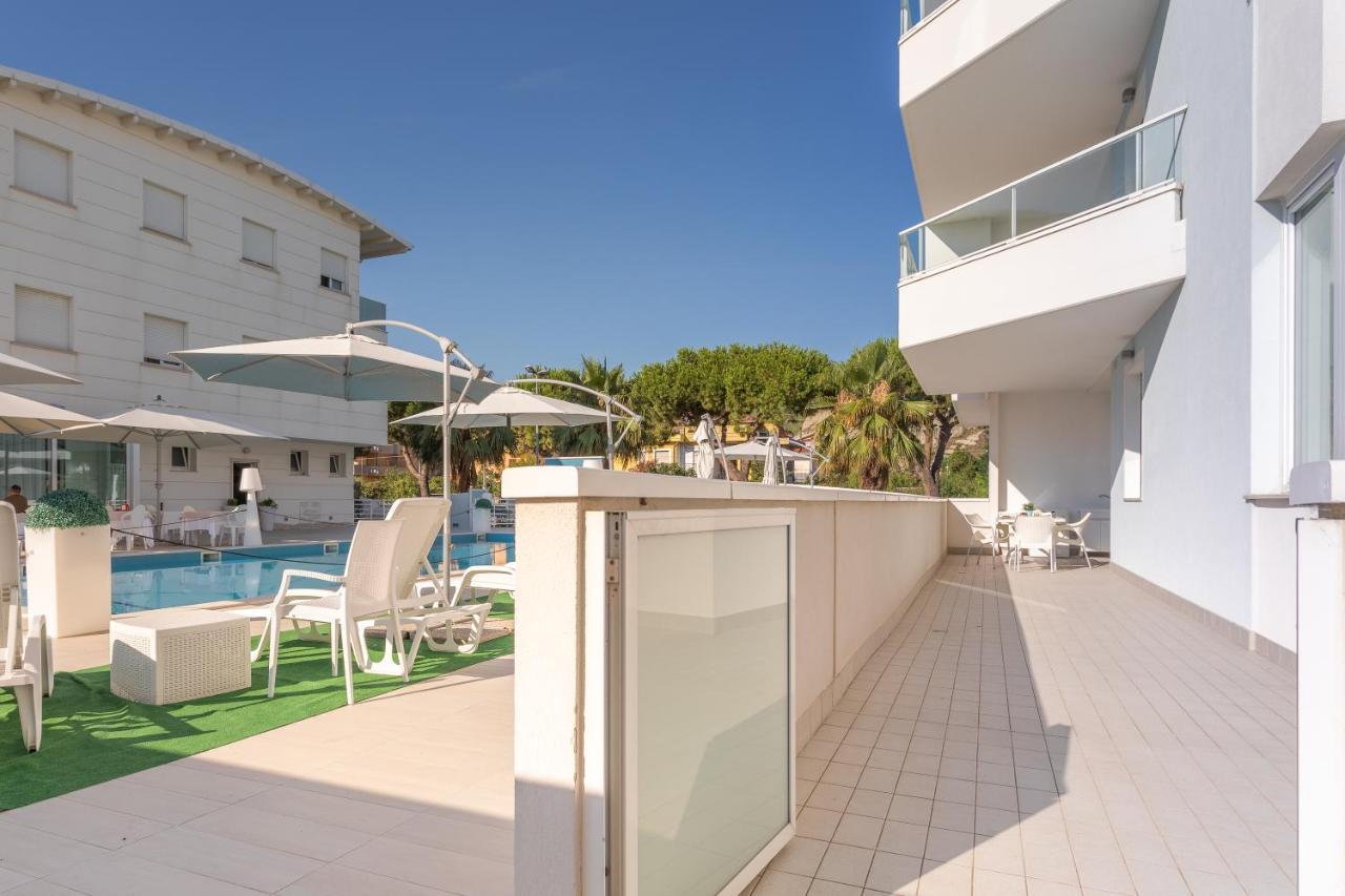 Case Vacanze Blue Bay Resort Розето-дельи-Абруцци Экстерьер фото