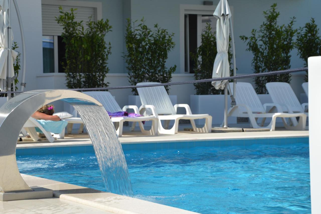 Case Vacanze Blue Bay Resort Розето-дельи-Абруцци Экстерьер фото