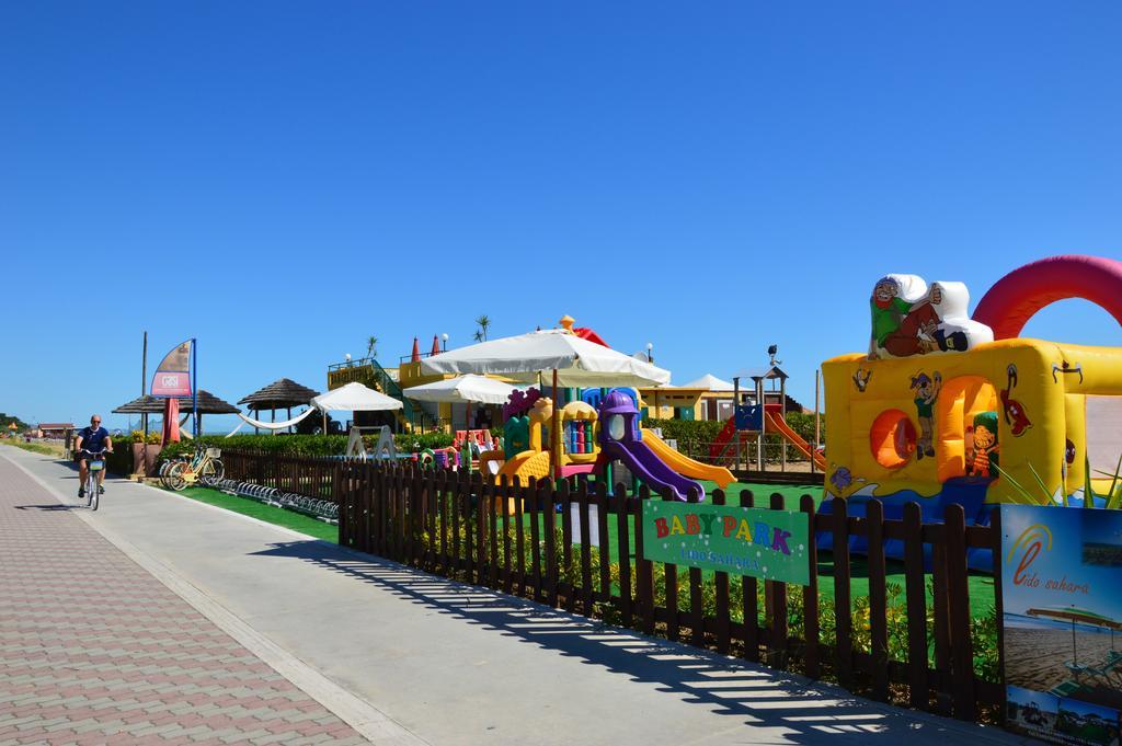 Case Vacanze Blue Bay Resort Розето-дельи-Абруцци Экстерьер фото