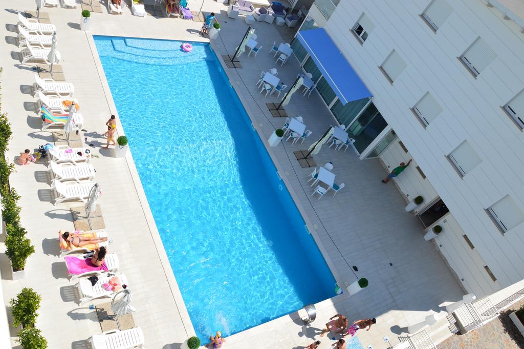 Case Vacanze Blue Bay Resort Розето-дельи-Абруцци Экстерьер фото
