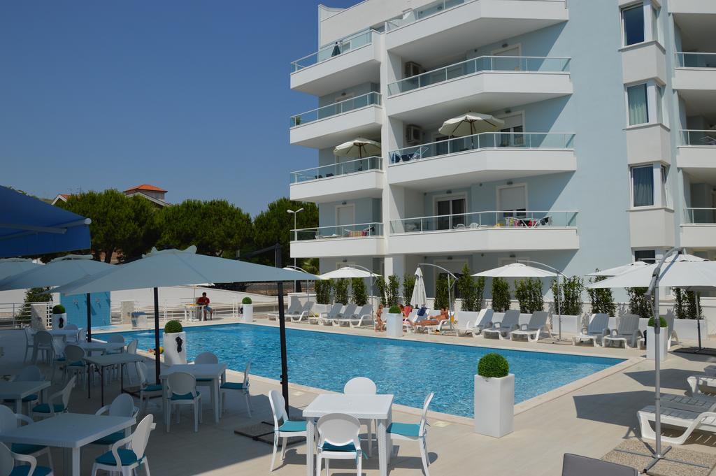 Case Vacanze Blue Bay Resort Розето-дельи-Абруцци Экстерьер фото