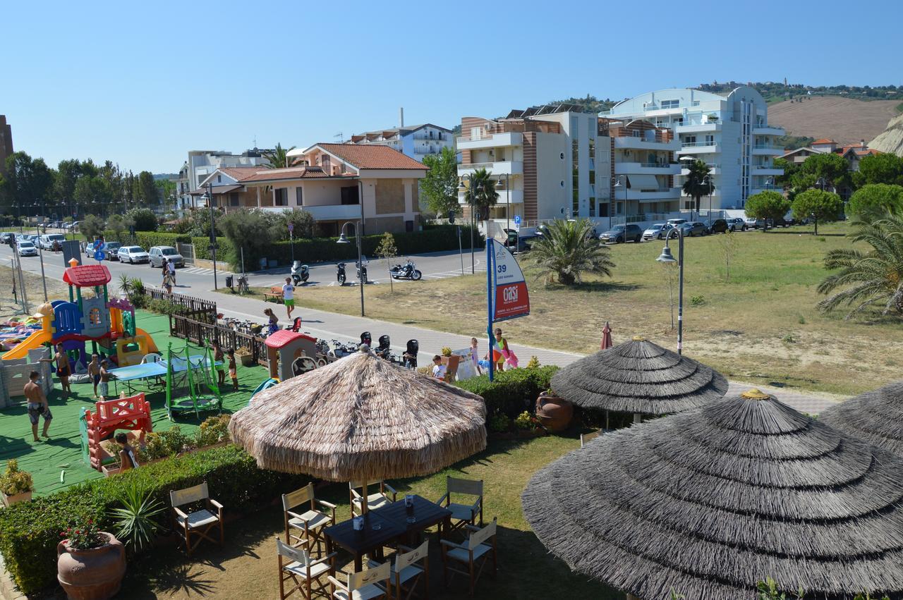 Case Vacanze Blue Bay Resort Розето-дельи-Абруцци Экстерьер фото